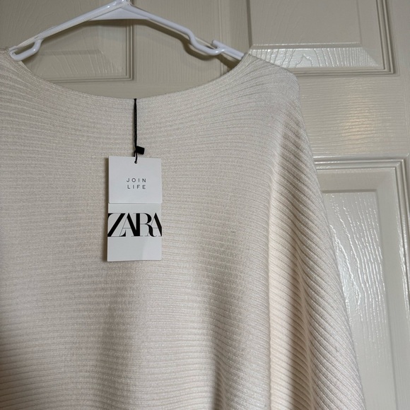 Zara Women's Cream Crew Neck Sweater - Picture 3 of 8
